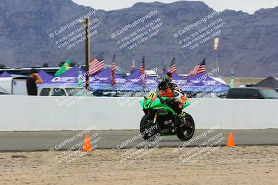 media/Jan-15-2022-CVMA (Sat) [[711e484971]]/Race 11 Amateur Supersport Middleweight/